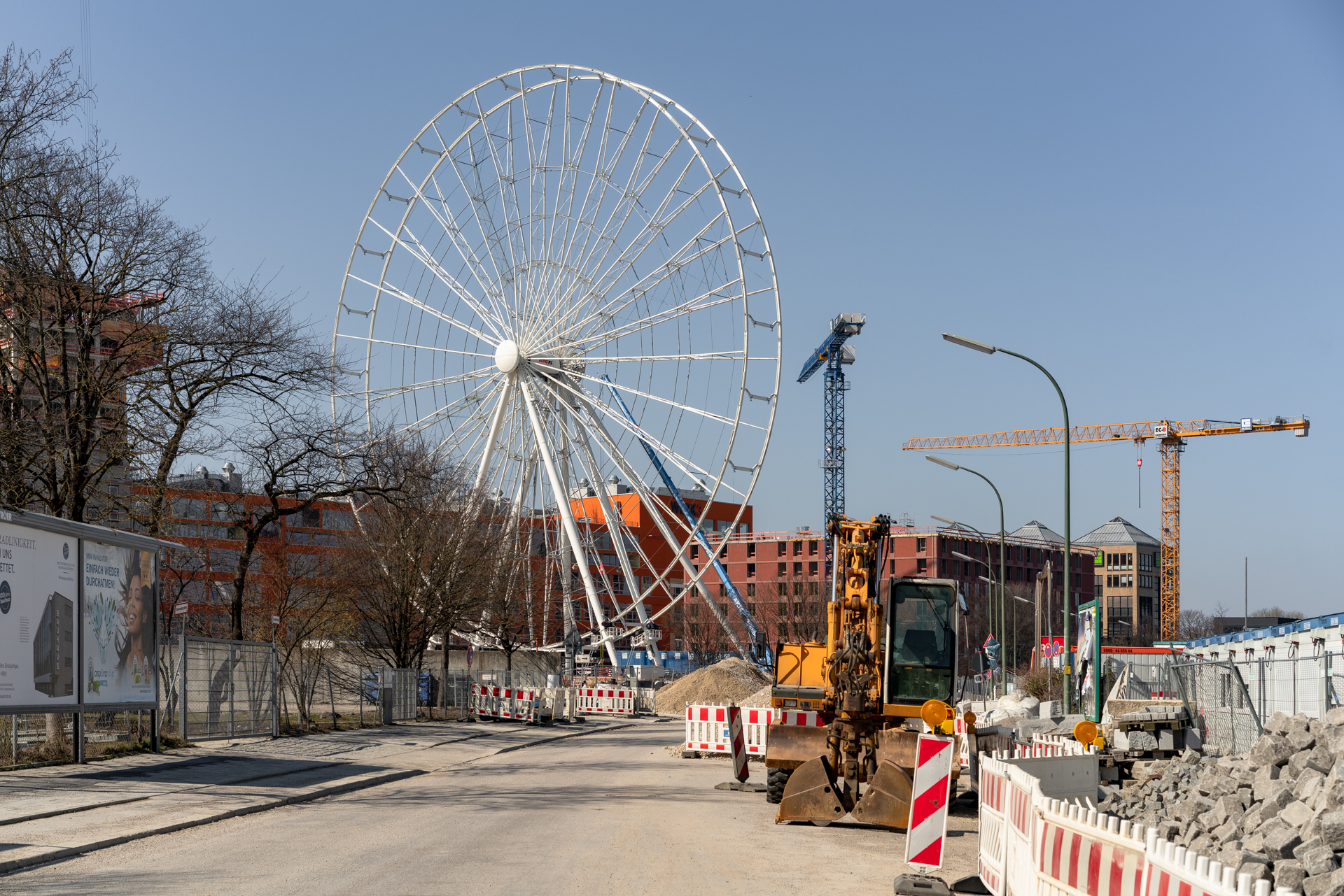 23.03.2019 - Der Kreis des Riesenrades im Werksviertel ist geschlossen