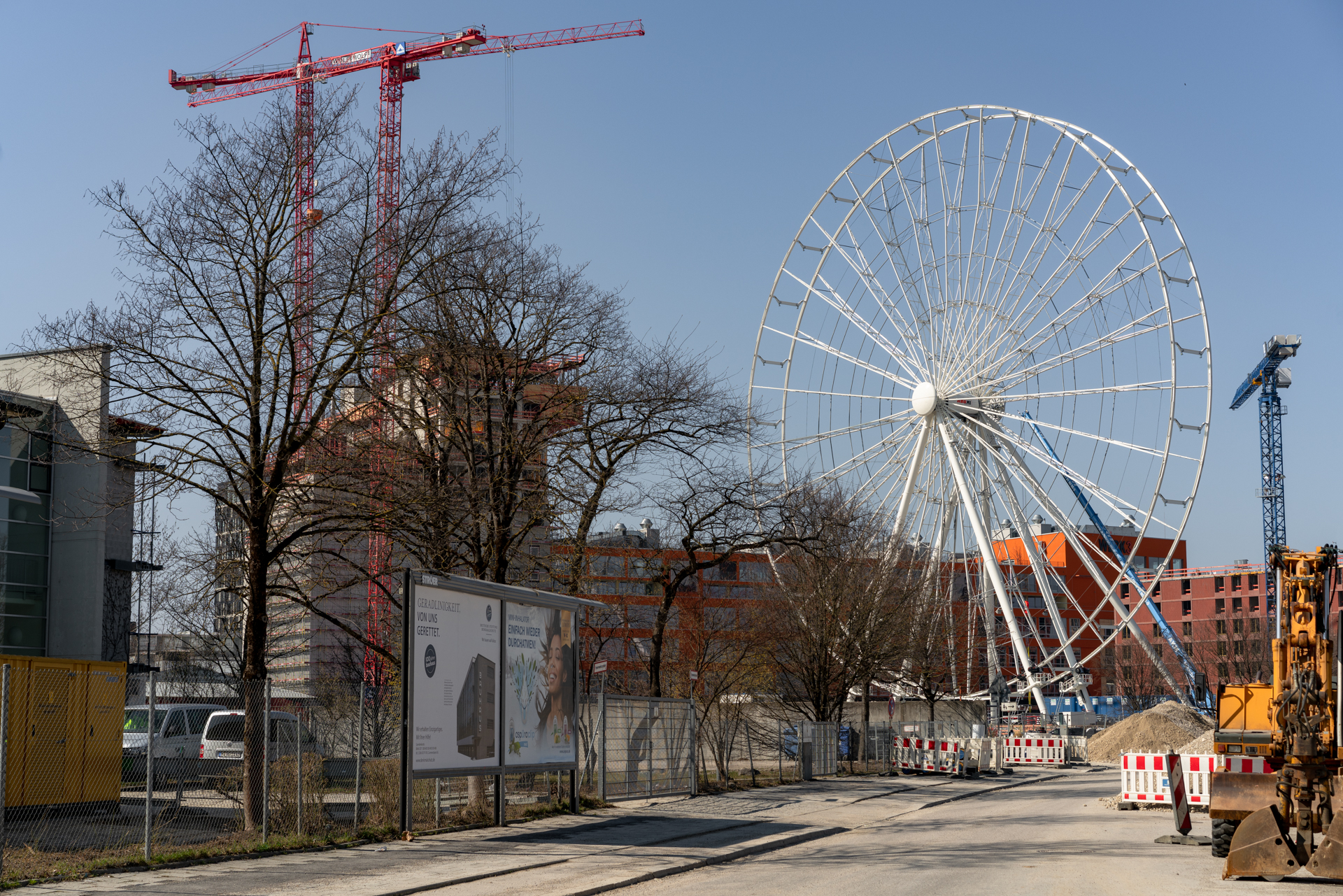 23.03.2019 - Der Kreis des Riesenrades im Werksviertel ist geschlossen