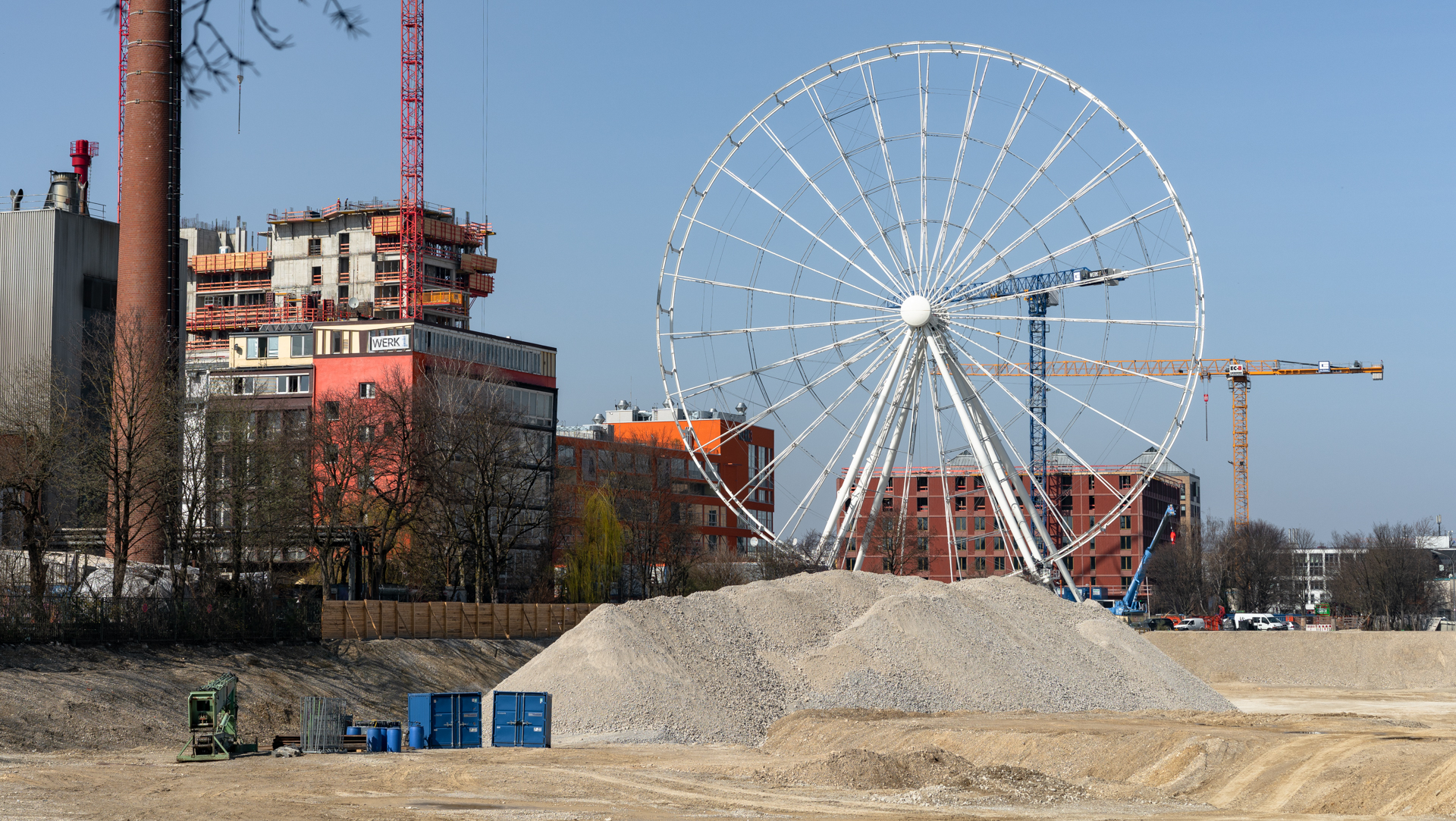 23.03.2019 - Der Kreis des Riesenrades im Werksviertel ist geschlossen