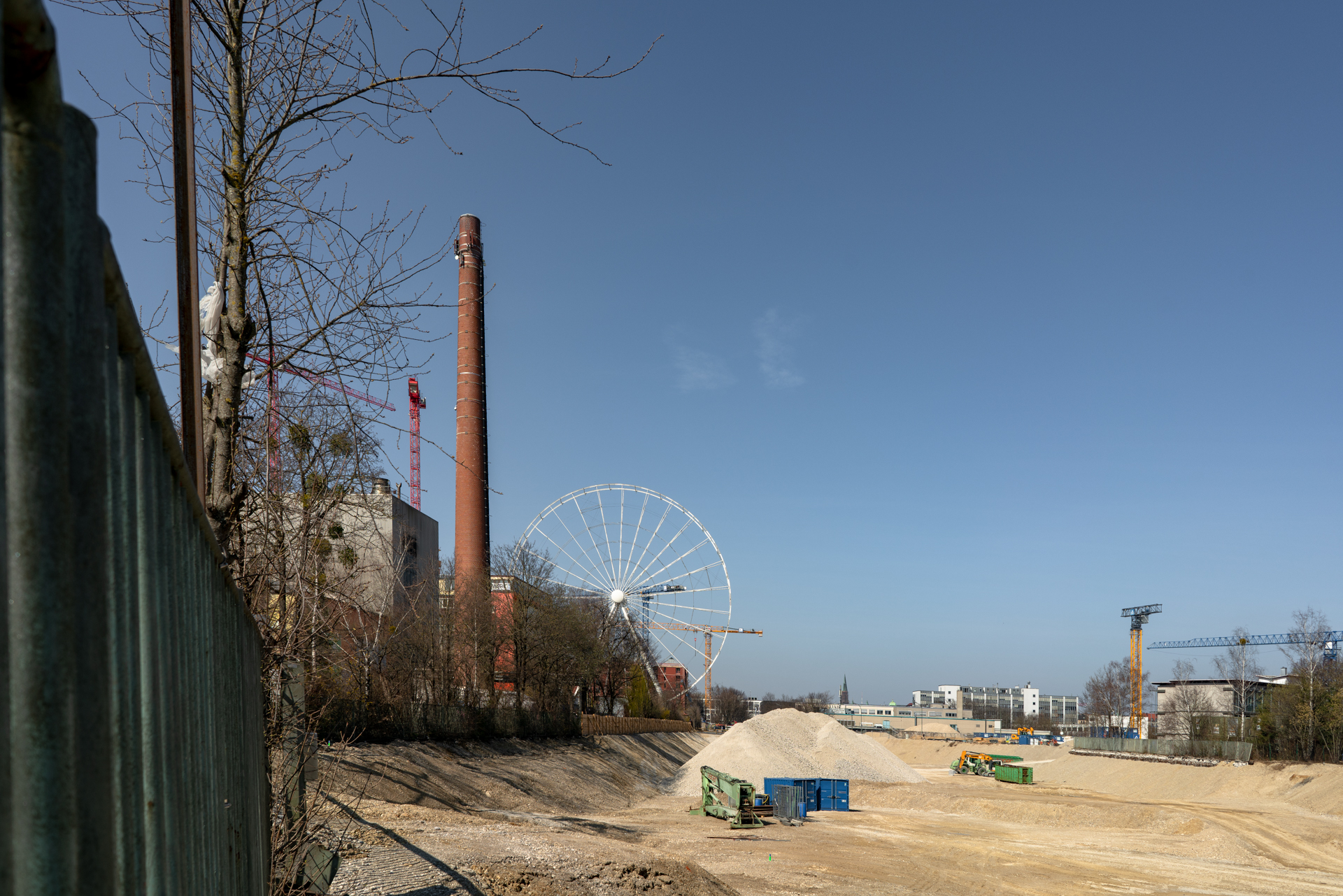 23.03.2019 - Der Kreis des Riesenrades im Werksviertel ist geschlossen