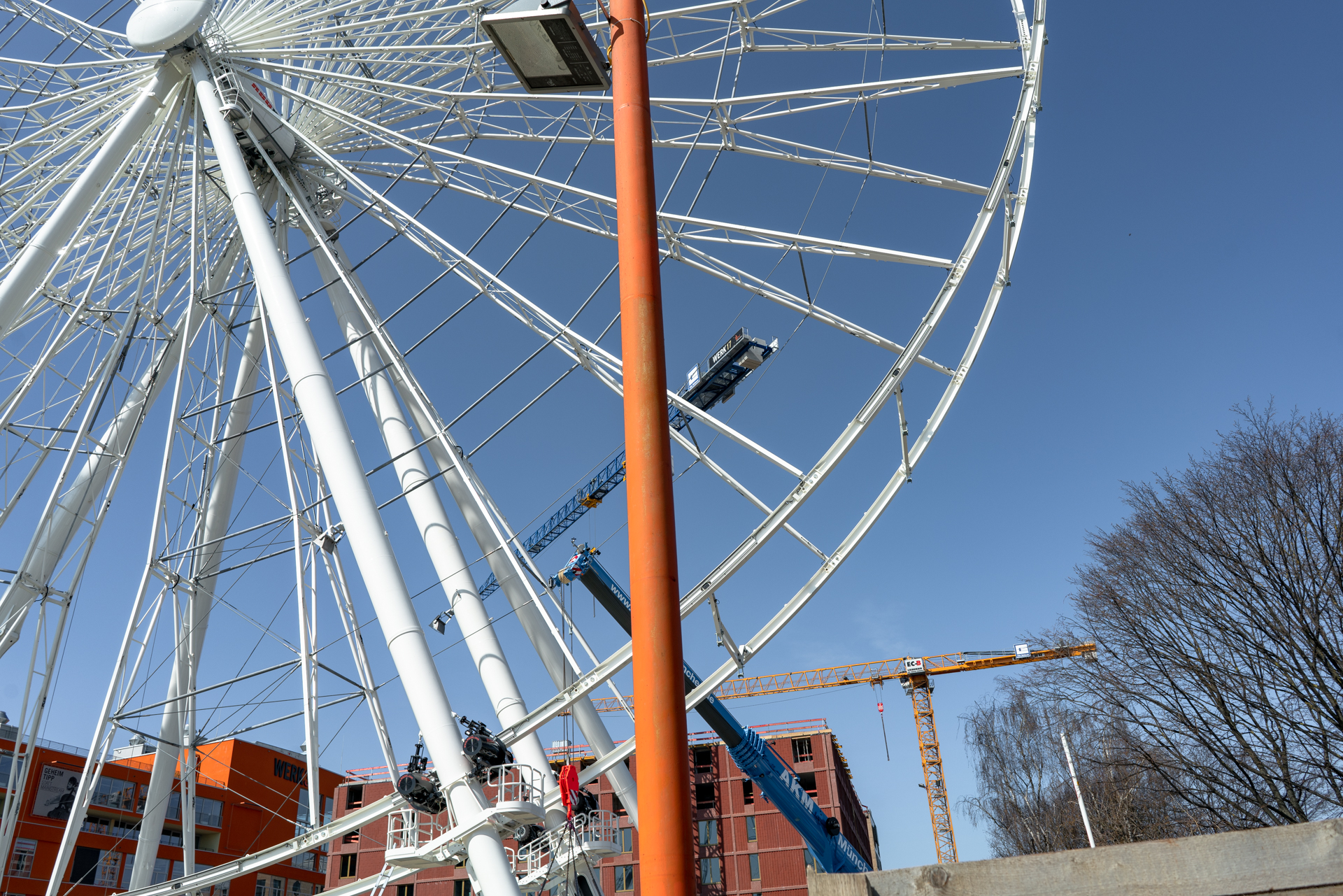23.03.2019 - Der Kreis des Riesenrades im Werksviertel ist geschlossen