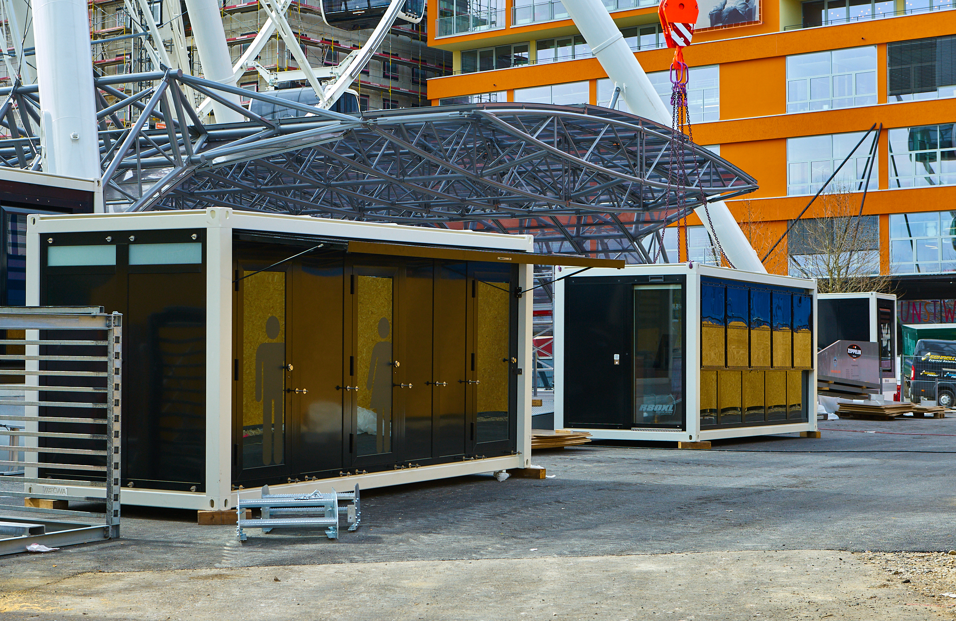 04.04.2019 - WERKSVIERTEL MITTE - Das weltgrößte mobile Riesenrad steht