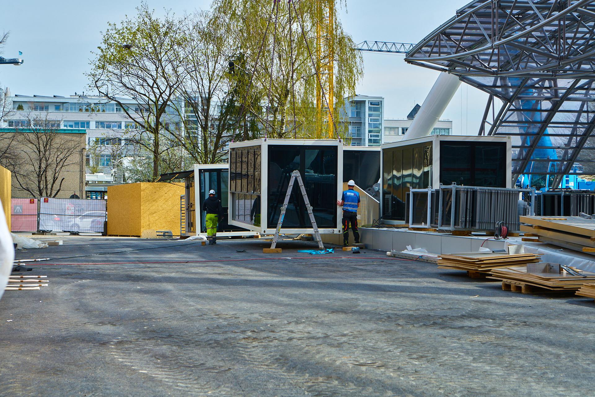 04.04.2019 - WERKSVIERTEL MITTE - Das weltgrößte mobile Riesenrad steht