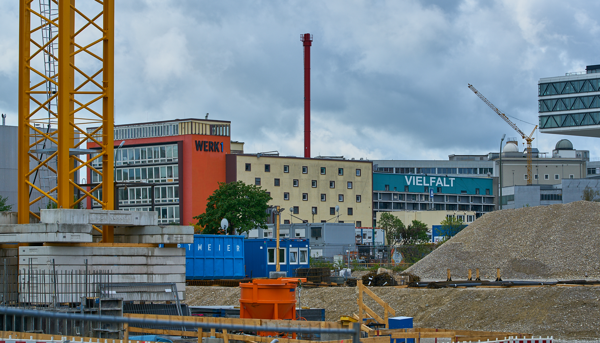 02.05.2019 - Rundgang um das Werksviertel-Mitte mit dem Riesenrad