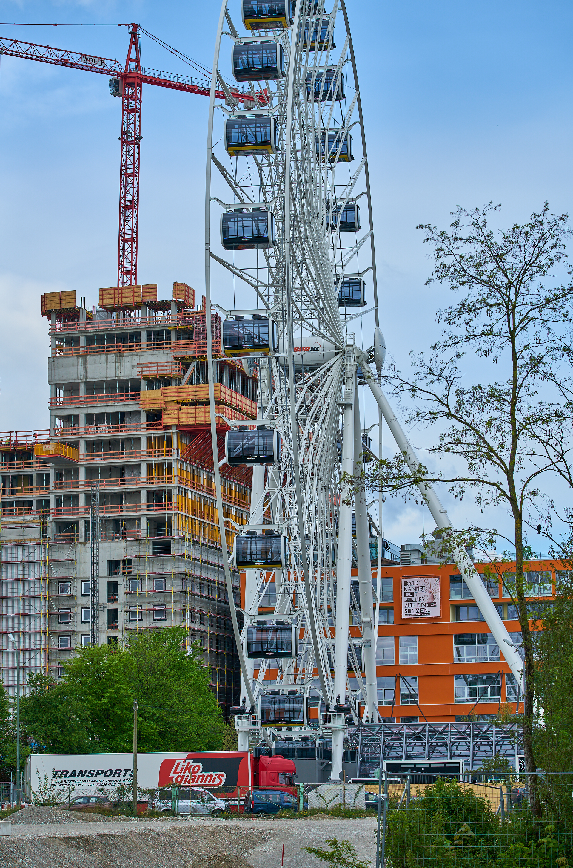 02.05.2019 - Rundgang um das Werksviertel-Mitte mit dem Riesenrad