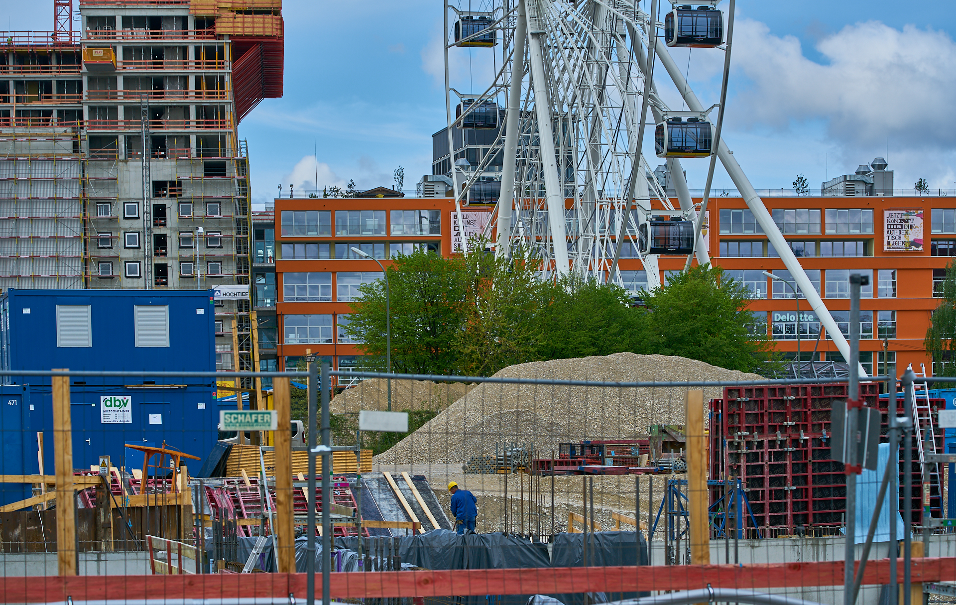 02.05.2019 - Rundgang um das Werksviertel-Mitte mit dem Riesenrad