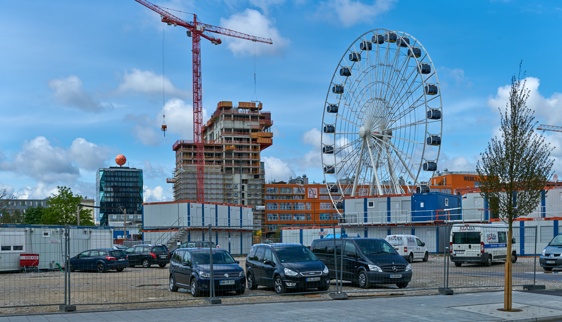 02.05.2019 - Rundgang um das Werksviertel-Mitte mit dem Riesenrad