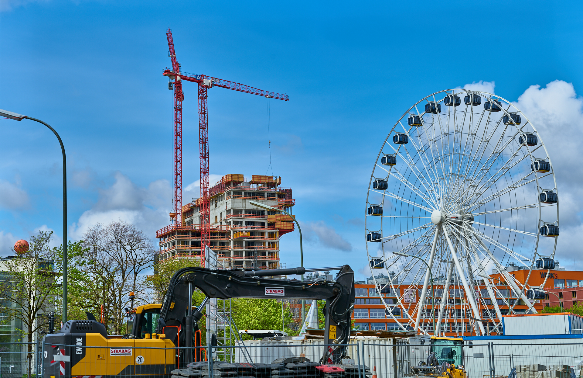 02.05.2019 - Rundgang um das Werksviertel-Mitte mit dem Riesenrad