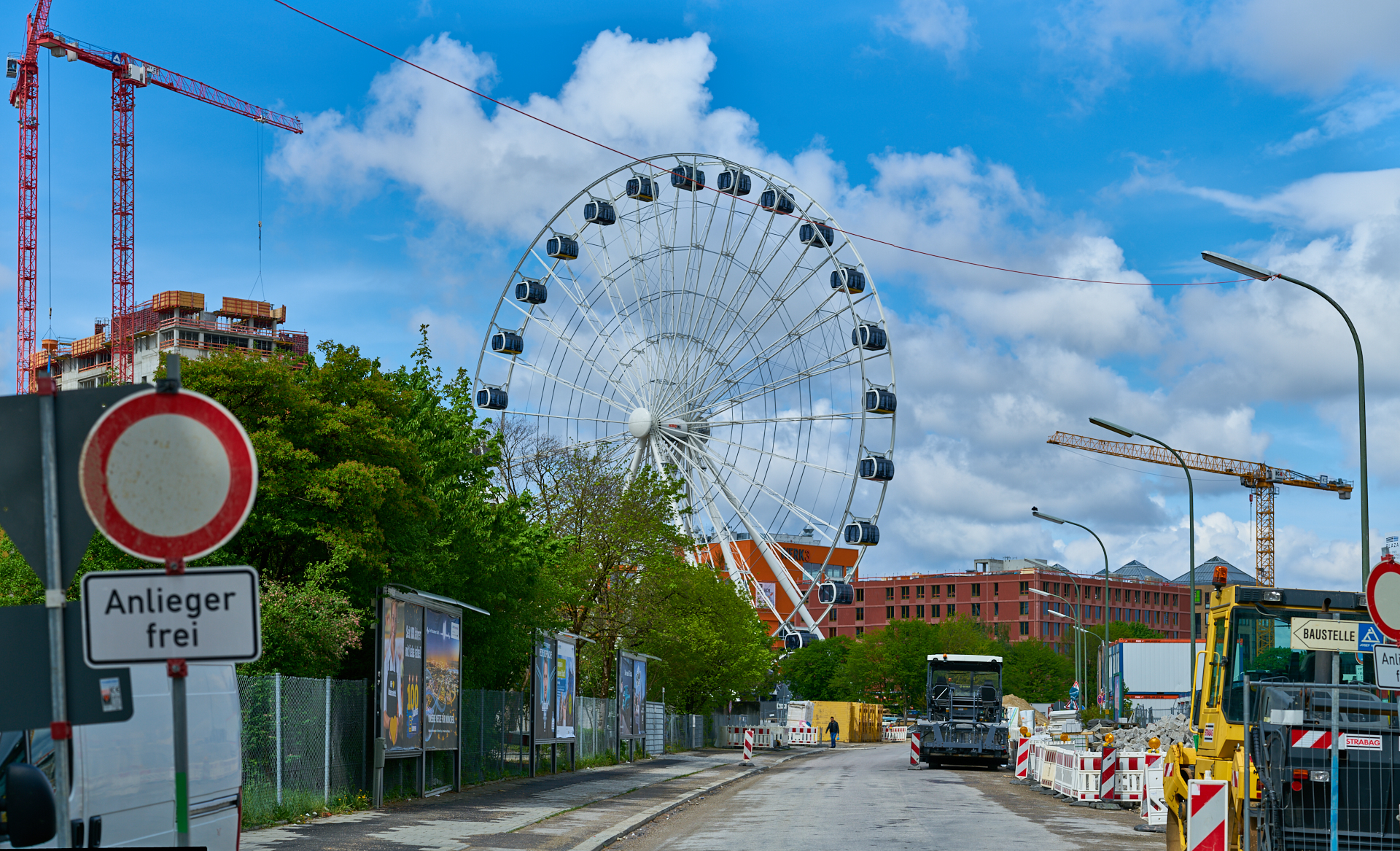 02.05.2019 - Rundgang um das Werksviertel-Mitte mit dem Riesenrad