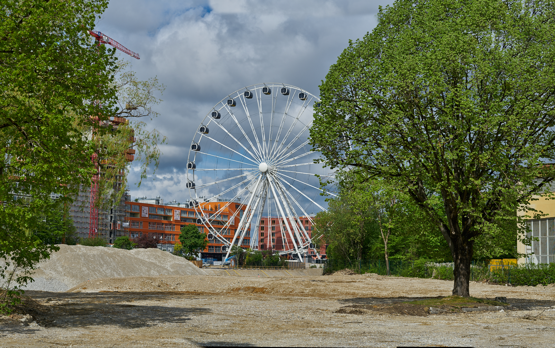 02.05.2019 - Rundgang um das Werksviertel-Mitte mit dem Riesenrad