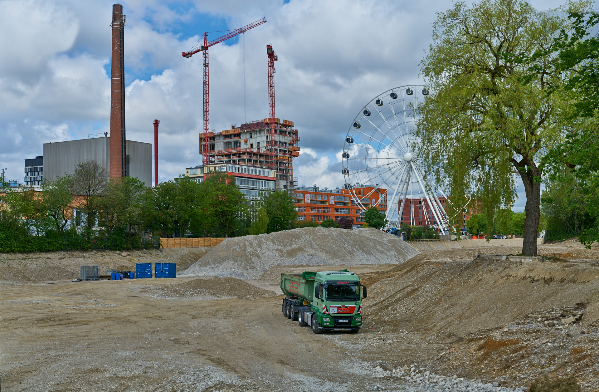02.05.2019 - Rundgang um das Werksviertel-Mitte mit dem Riesenrad
