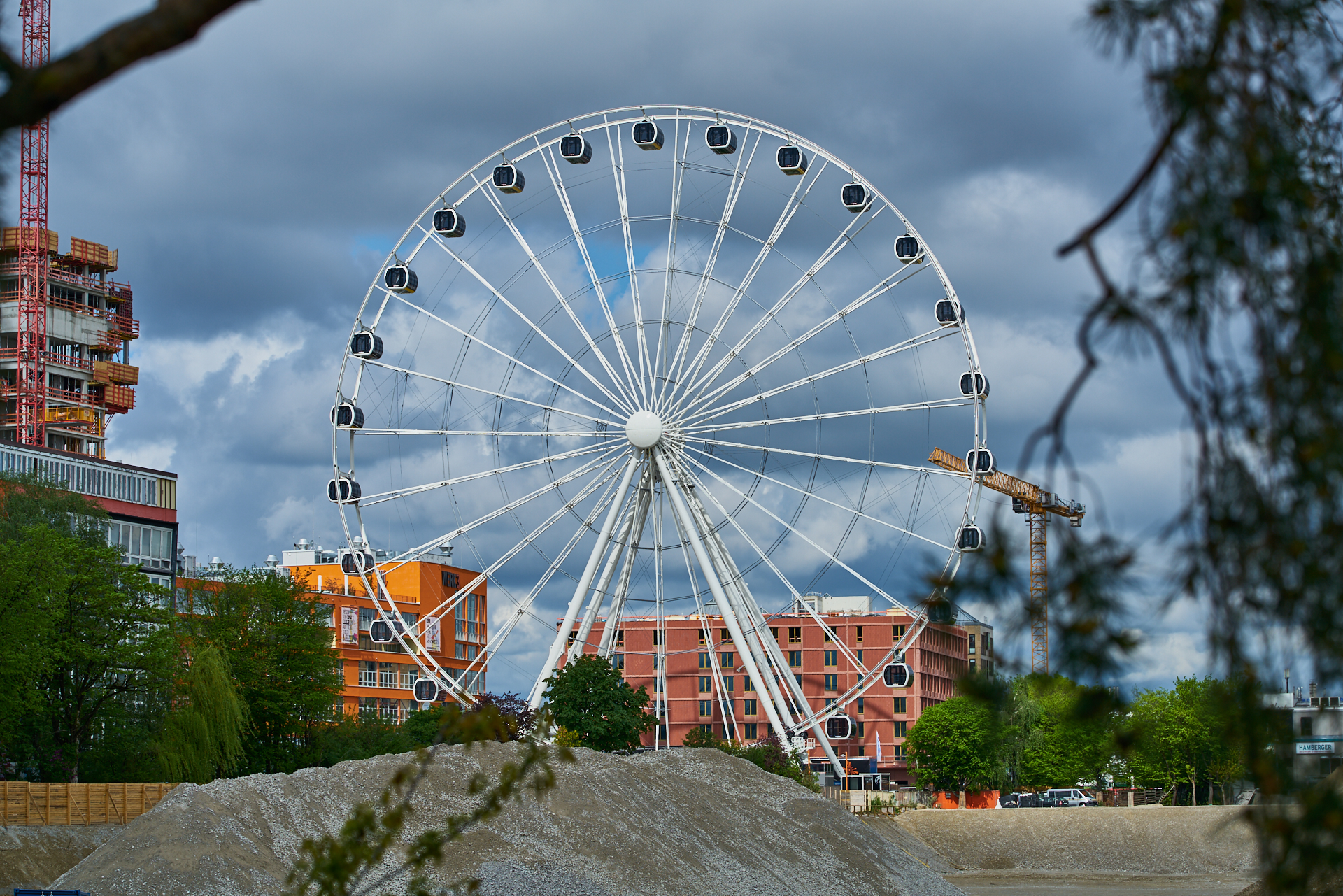 02.05.2019 - Rundgang um das Werksviertel-Mitte mit dem Riesenrad