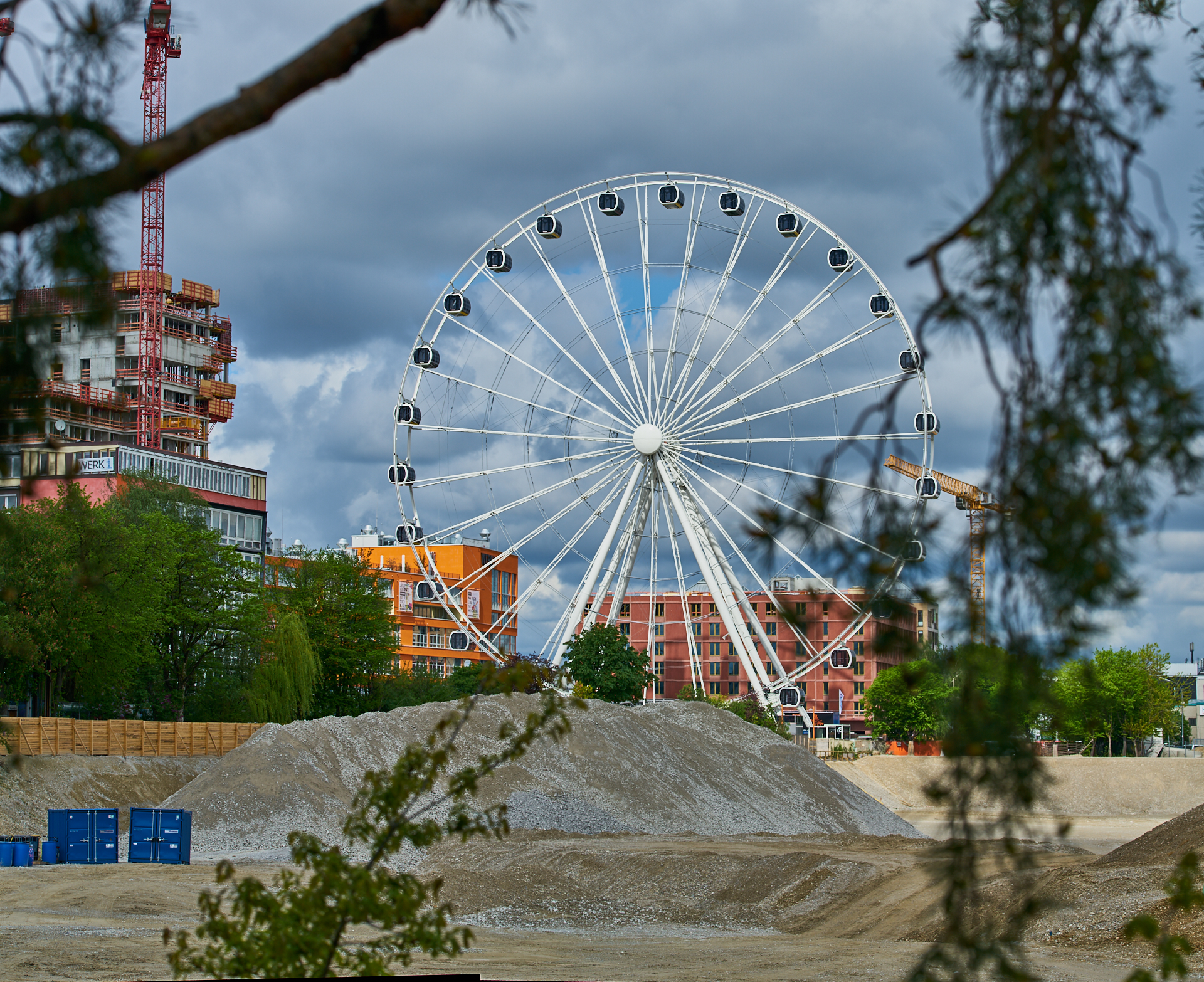 02.05.2019 - Rundgang um das Werksviertel-Mitte mit dem Riesenrad