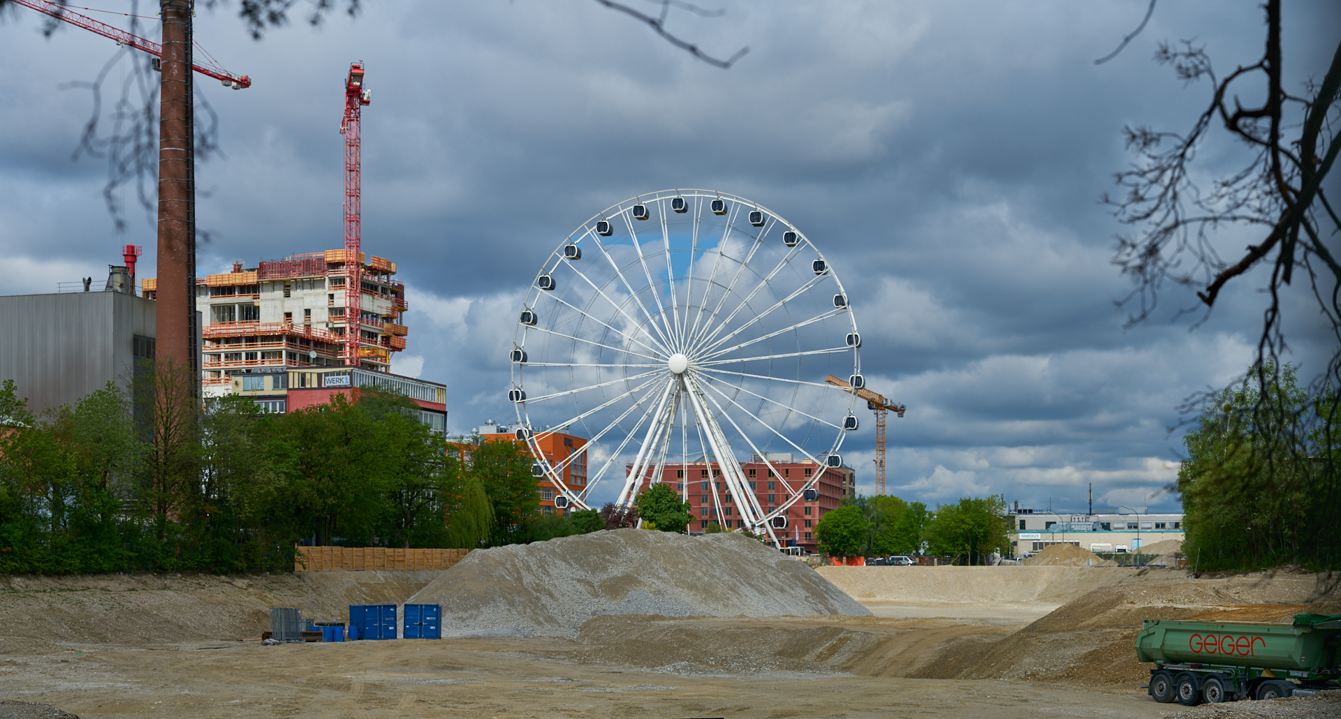 02.05.2019 - Rundgang um das Werksviertel-Mitte mit dem Riesenrad