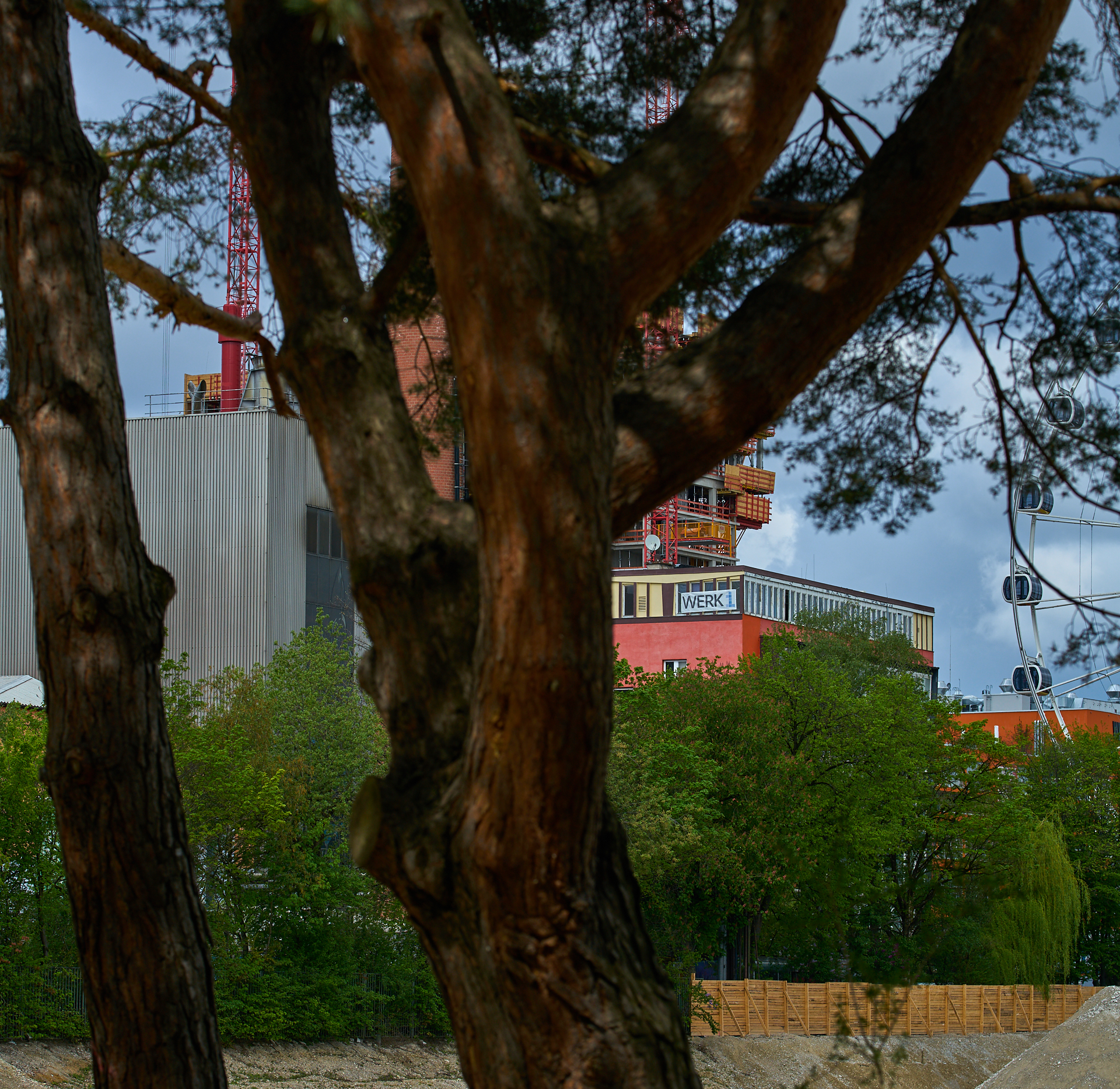02.05.2019 - Rundgang um das Werksviertel-Mitte mit dem Riesenrad