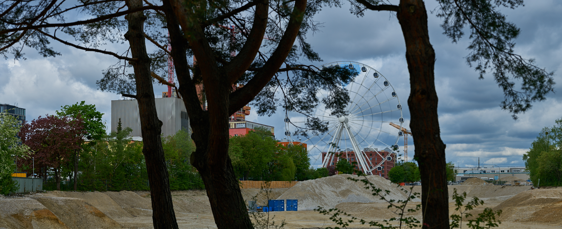 02.05.2019 - Rundgang um das Werksviertel-Mitte mit dem Riesenrad