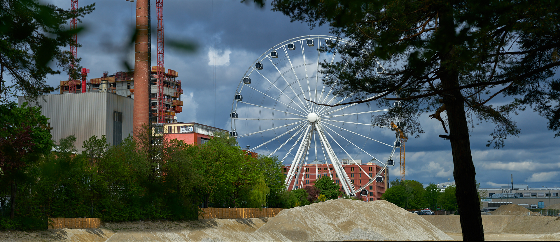 02.05.2019 - Rundgang um das Werksviertel-Mitte mit dem Riesenrad