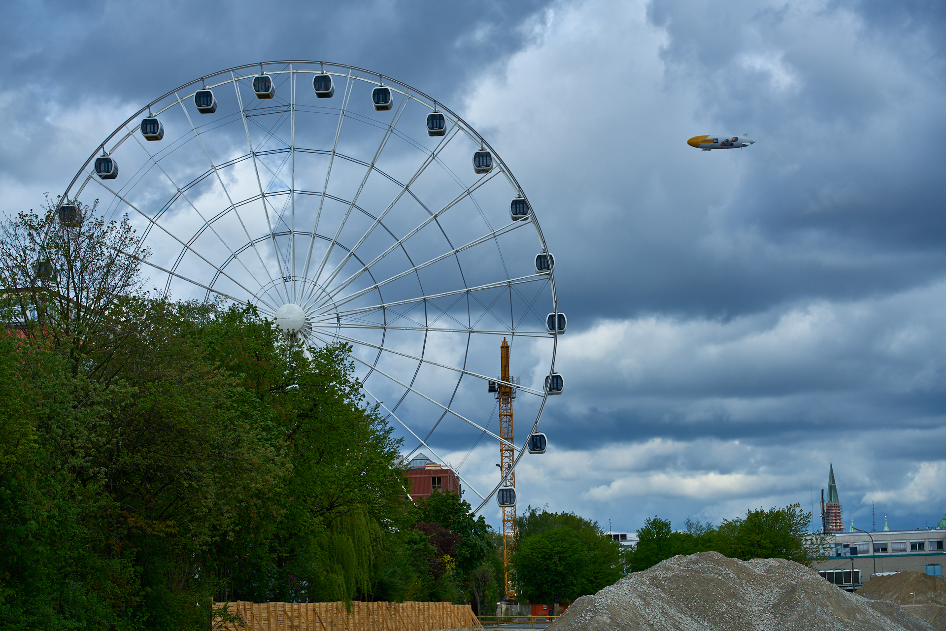 02.05.2019 - Rundgang um das Werksviertel-Mitte mit dem Riesenrad