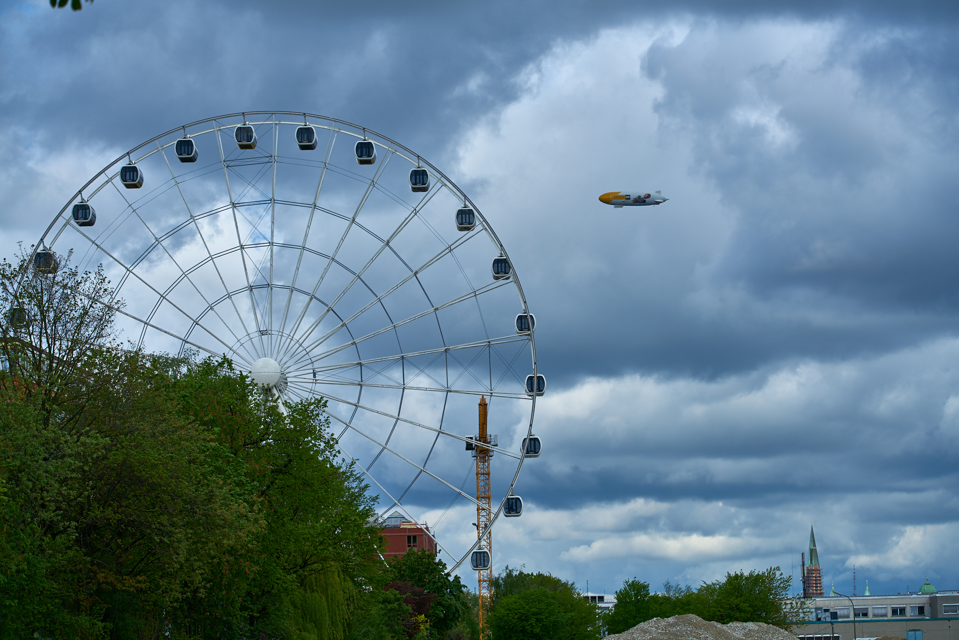 02.05.2019 - Rundgang um das Werksviertel-Mitte mit dem Riesenrad