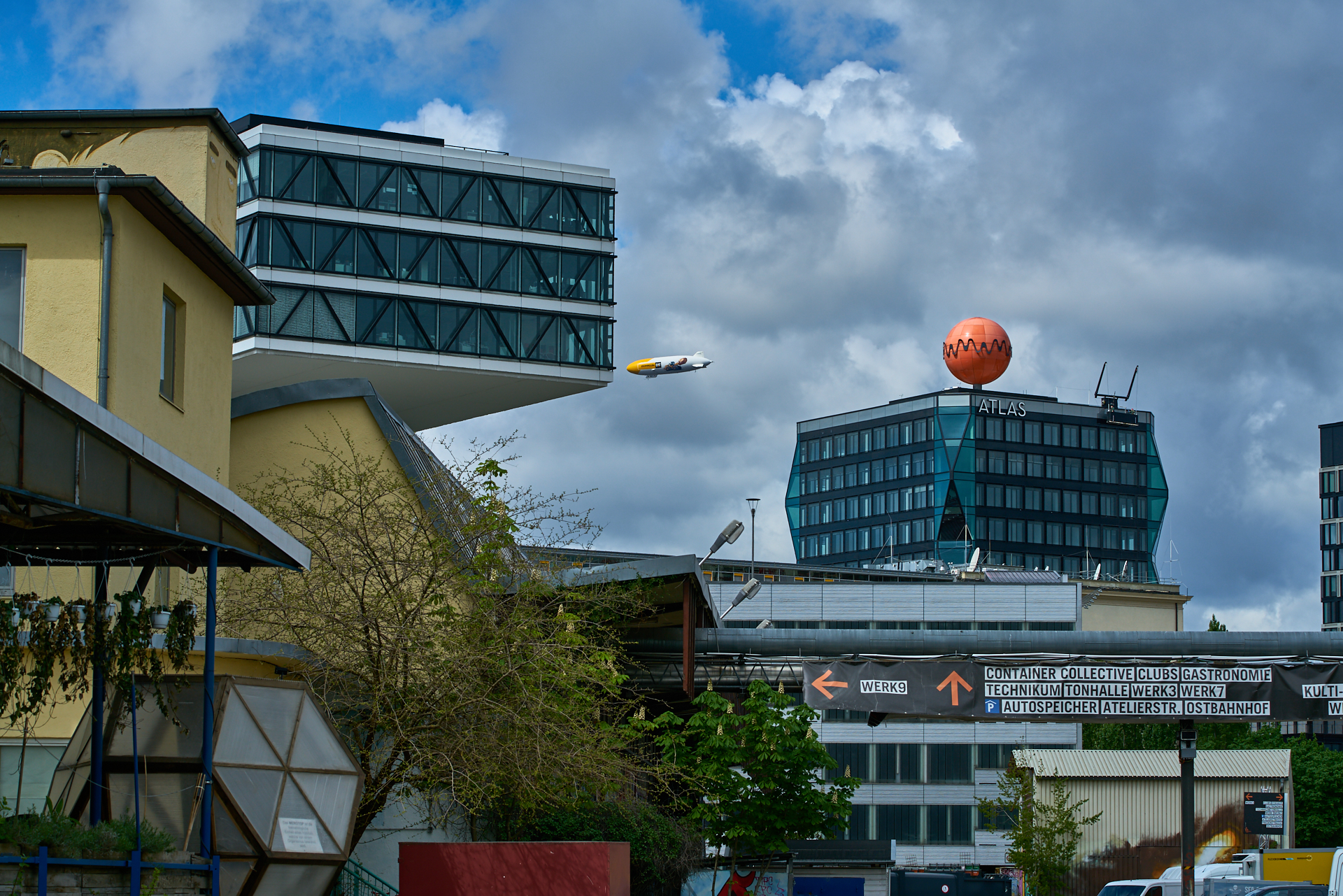 02.05.2019 - Rundgang um das Werksviertel-Mitte mit dem Riesenrad