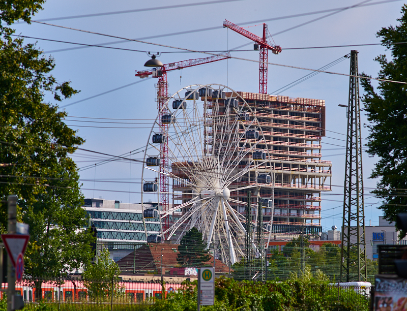 06.08.2019 - Das Riesenrad im Werksviertel Mitte, nahe dem Ostbahnhof München